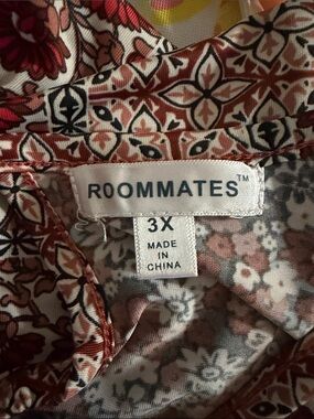 Roommates Floral Print Top - Rust bronze floral fluffy sleeves $15 size 3xl